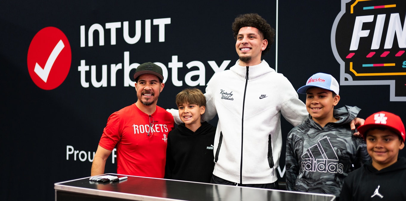 Showcasing TurboTax’s 360-March Madness Campaign